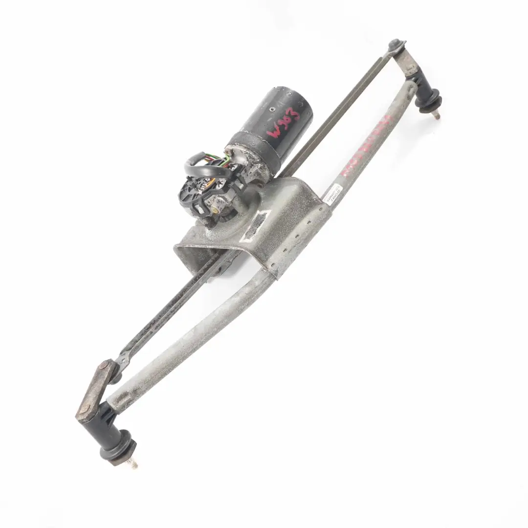 Mercedes Sprinter W901 Motor del limpiaparabrisas Sistema delantero - SKU lhd-A1638200241 - Número de pieza A1638200241
