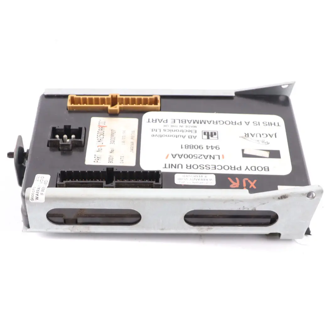 Jaguar XJ XJR XJ6 XJ12 X300 Body Processor Control Module ECU BCM Unit to with Part number LNA2500AA Jaguar XJ XJR XJ6 XJ12 X300 Body Processor Control Module ECU BCM Unit - SKU LNA2500AA - Part number LNA2500AA