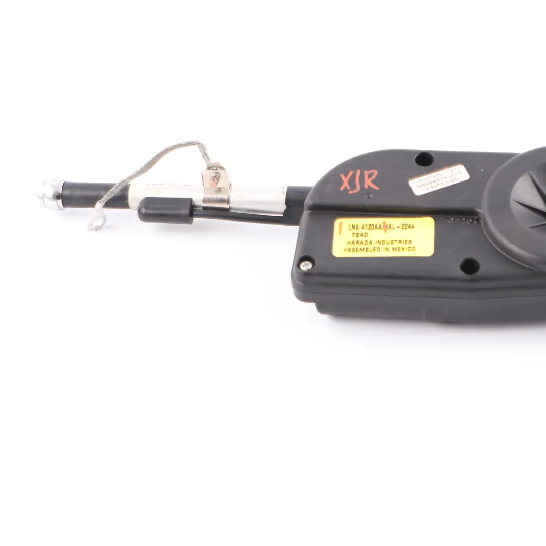 Jaguar XJ X308 XJR X300 Electric Antenna Aerial Radio Amplifier to with Part number LNA4120AA Jaguar XJ X308 XJR X300 Electric Antenna Aerial Radio Amplifier - SKU LNA4120AA - Part number LNA4120AA