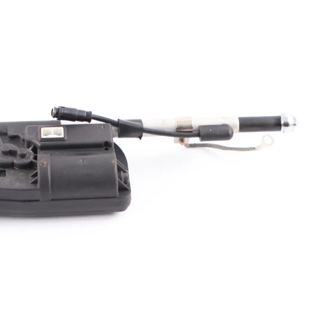 Jaguar XJ X308 XJR X300 Electric Antenna Aerial Radio Amplifier to with Part number LNA4120AA Jaguar XJ X308 XJR X300 Electric Antenna Aerial Radio Amplifier - SKU LNA4120AA - Part number LNA4120AA