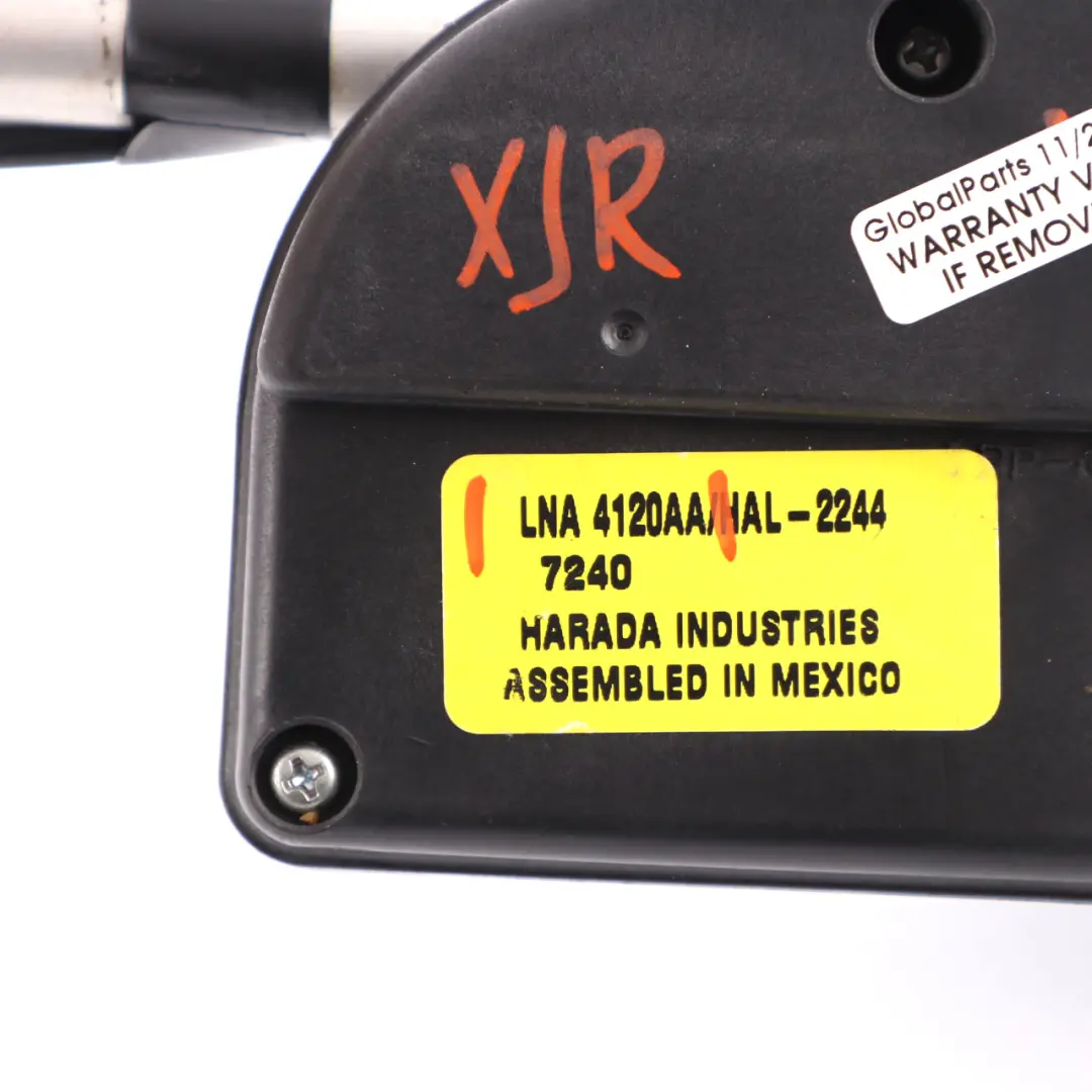 Jaguar XJ X308 XJR X300 Electric Antenna Aerial Radio Amplifier to with Part number LNA4120AA Jaguar XJ X308 XJR X300 Electric Antenna Aerial Radio Amplifier - SKU LNA4120AA - Part number LNA4120AA