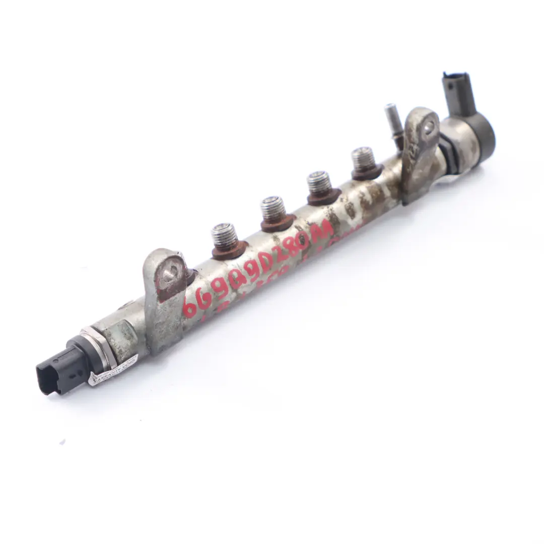 Iniettore carburante Rail Iniezione 9656917280 per Land Rover Freelander 2 L359 2.2 con numero di parte LR001321 Land Rover Freelander 2 L359 2.2 Iniettore carburante Rail Iniezione 9656917280 - SKU LR001321 - Numero di parte LR001321