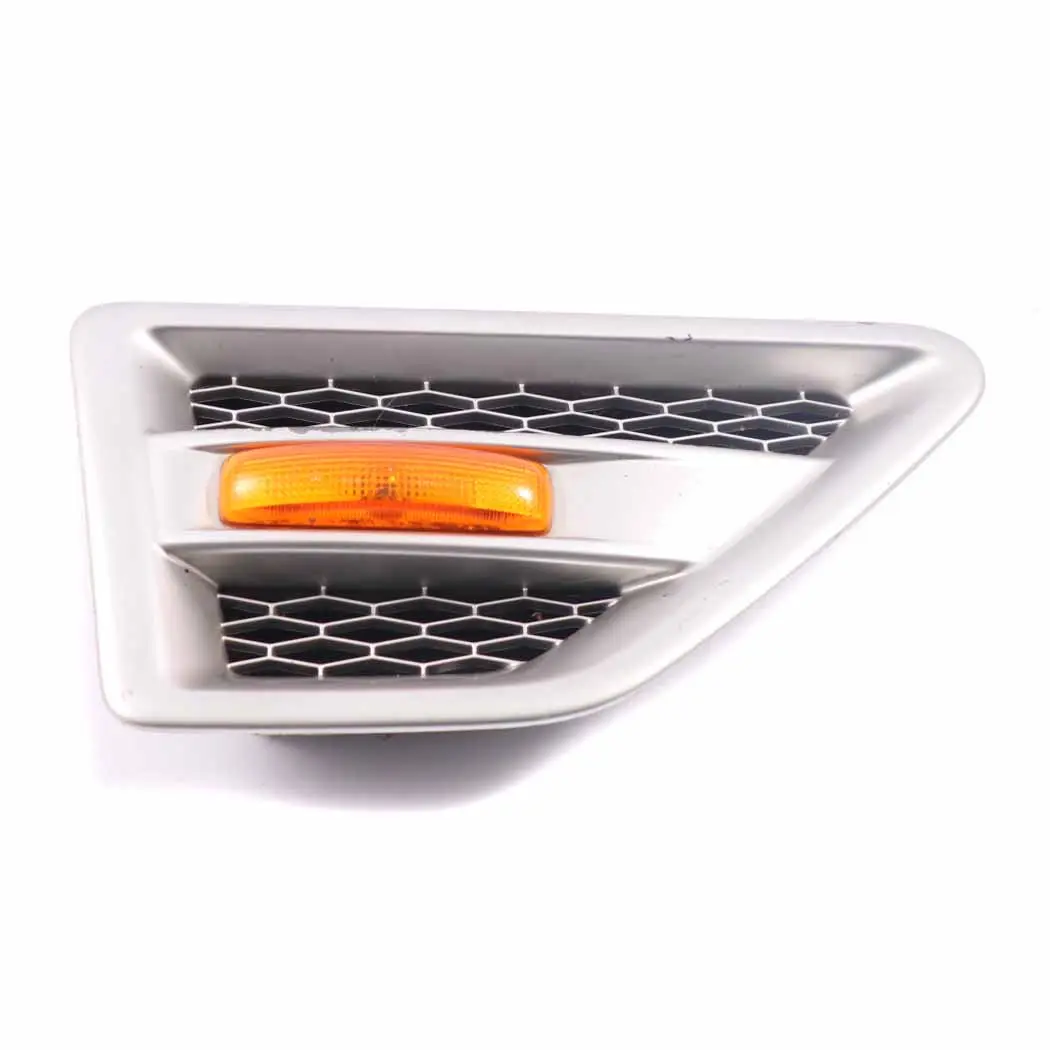 Side Panel Grille Land Rover Freelander 2 Front Right O/S Fender Indicator Vent to with Part number LR001658 Side Panel Grille Land Rover Freelander 2 Front Right O/S Fender Indicator Vent - SKU LR001658 - Part number LR001658