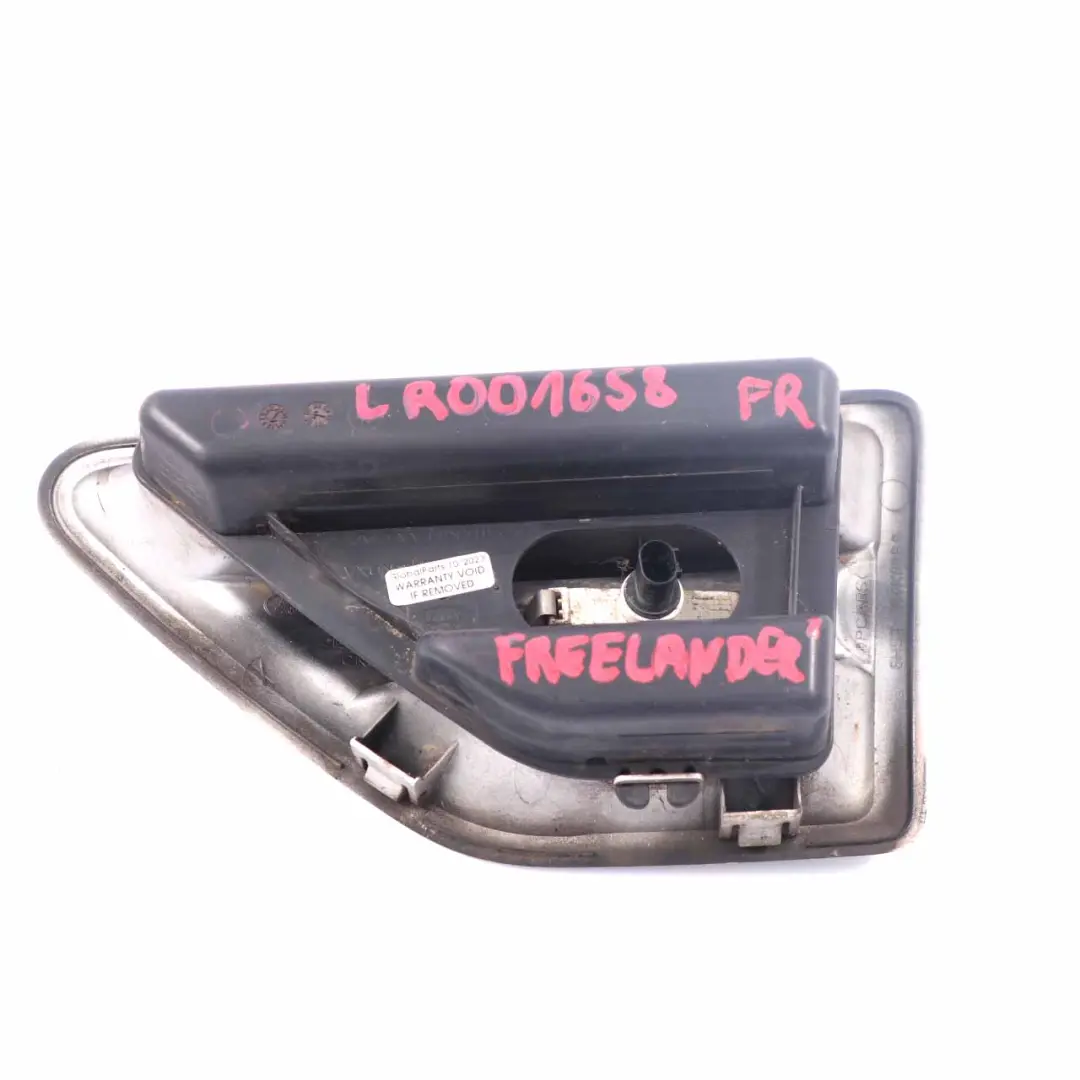 Kratka Błotnika Prawy Przód do Land Rover Freelander o numerze LR001658 Land Rover Freelander Kratka Błotnika Prawy Przód - SKU LR001658 - Numer Części LR001658