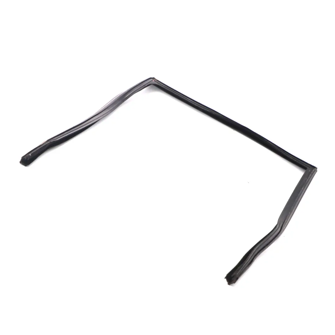 Junta ventana Puerta Trasera Derecha Guía para Land Rover Freelander 2 con número de pieza LR001730 Land Rover Freelander 2 Junta ventana Puerta Trasera Derecha Guía - SKU LR001730 - Número de pieza LR001730