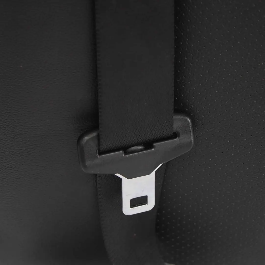 Oparcie Kanapy Tył Lewe do Land Rover Freelander 2 o numerze LR002037 Land Rover Freelander 2 Oparcie Kanapy Tył Lewe - SKU LR002037 - Numer Części LR002037