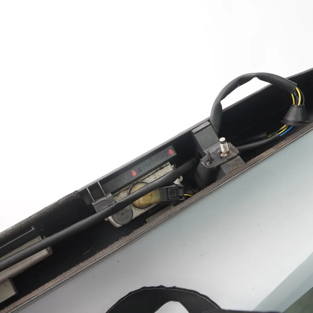 Tirador portón trasero Tira luz matrícula 6H54F43400AE para Land Rover Freelander 2 con número de pieza LR006083 Land Rover Freelander 2 Tirador portón trasero Tira luz matrícula 6H54F43400AE - SKU LR006083 - Número de pieza LR006083