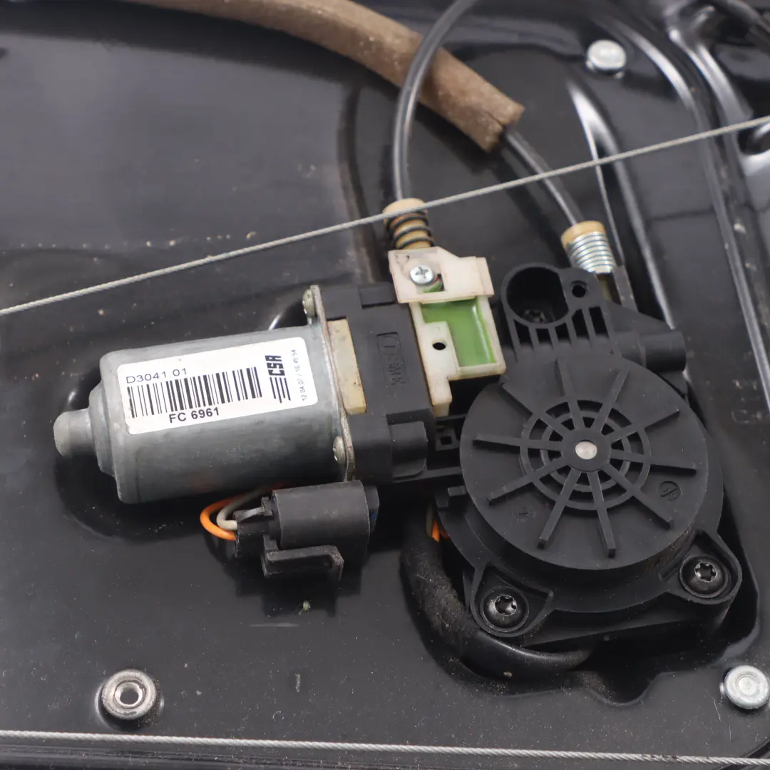 Fensterheber Vordertür links Motor für Land Rover Freelander 2 mit Teilenummer LR006359 Land Rover Freelander 2 Fensterheber Vordertür links Motor - SKU LR006359 - Teilenummer LR006359