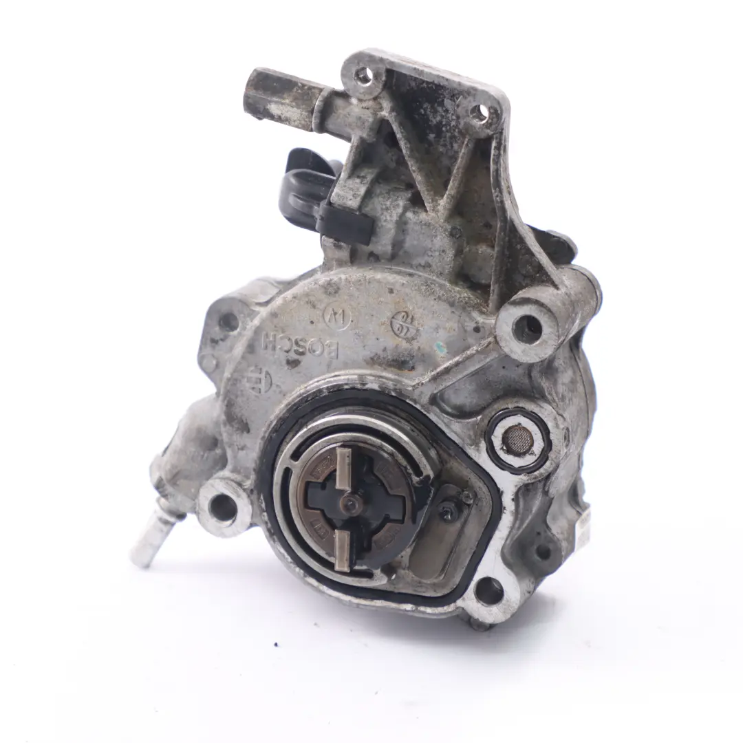 Vacuum Pump 6G9Q2A451AC to Land Rover Freelander 2 L359 2.2 Diesel with Part number LR009674 Land Rover Freelander 2 L359 2.2 Diesel Vacuum Pump 6G9Q2A451AC - SKU LR009674 - Part number LR009674