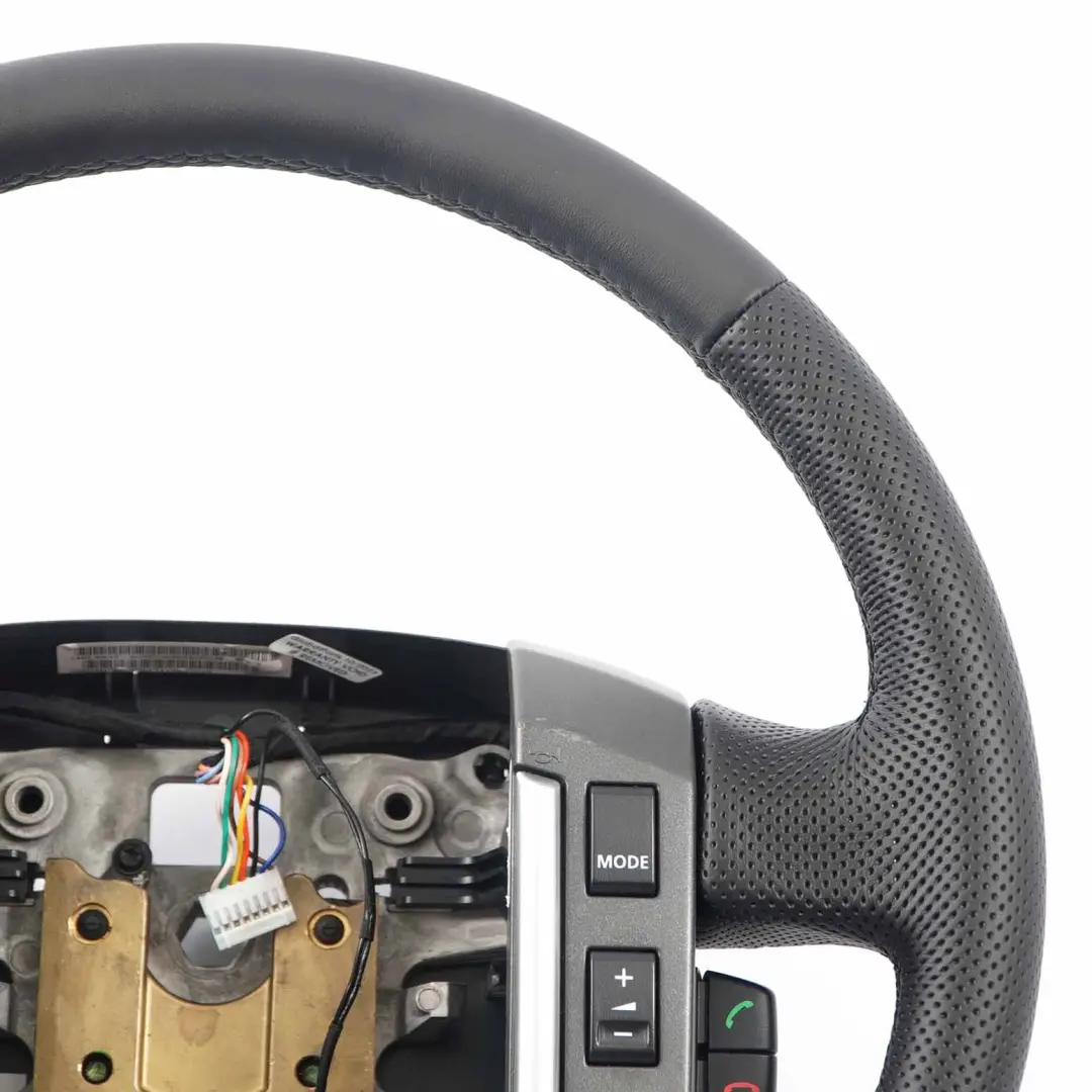 NOUVEAU Volant cuir noir multifonction pour Land Rover Freelander 2 à propos du numéro de pièce LR015338 Land Rover Freelander 2 NOUVEAU Volant cuir noir multifonction - SKU LR015338-1 - Numéro de pièce LR015338