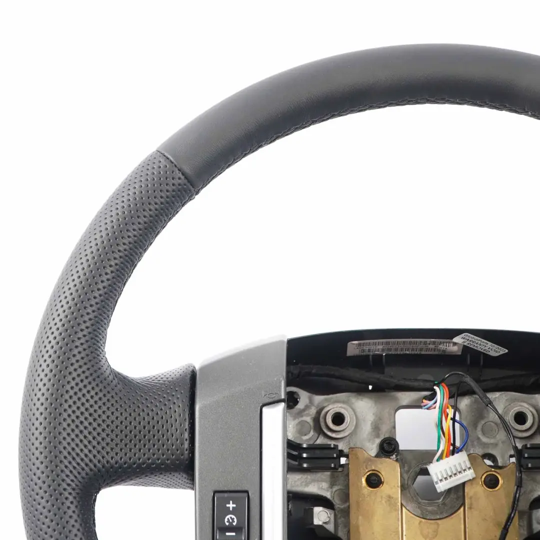 NUOVO Volante in pelle nera multifunzione per Land Rover Freelander 2 con numero di parte LR015338 Land Rover Freelander 2 NUOVO Volante in pelle nera multifunzione - SKU LR015338-1 - Numero di parte LR015338