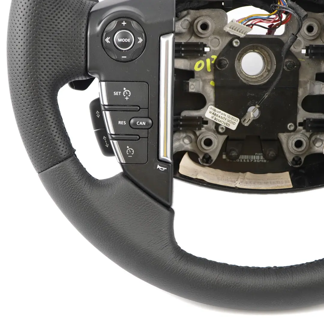 Kierownica NOWA Czarna Skóra Łopatki do Land Rover Range Rover Sport L320 o numerze LR016253-1 Land Rover Range Rover Sport L320 Kierownica NOWA Czarna Skóra Łopatki - SKU LR016253-1 - Numer Części LR016253-1