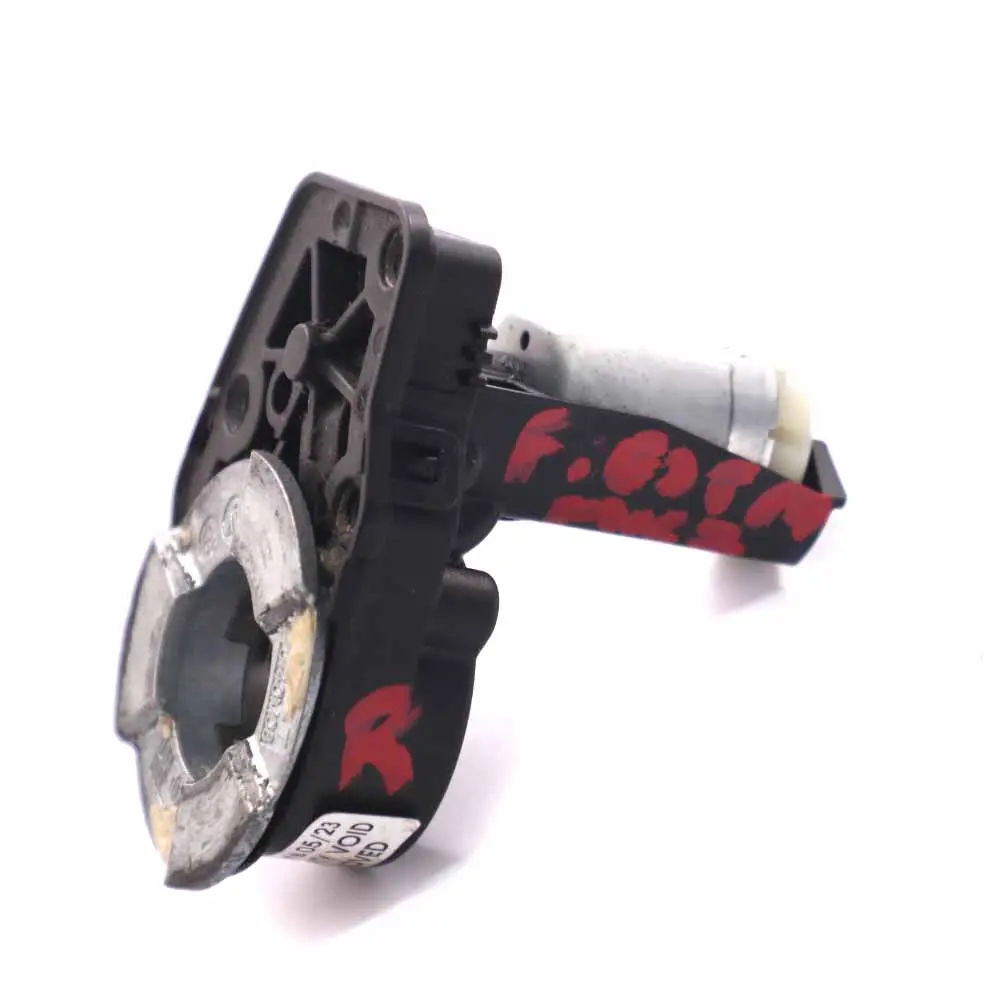 Mecanismo derecho motor plegado espejo retrovisor para Ford Fiesta MK7 con número de pieza MDPF0208D01A Ford Fiesta MK7 Mecanismo derecho motor plegado espejo retrovisor - SKU MDPF0208D01A - Número de pieza MDPF0208D01A