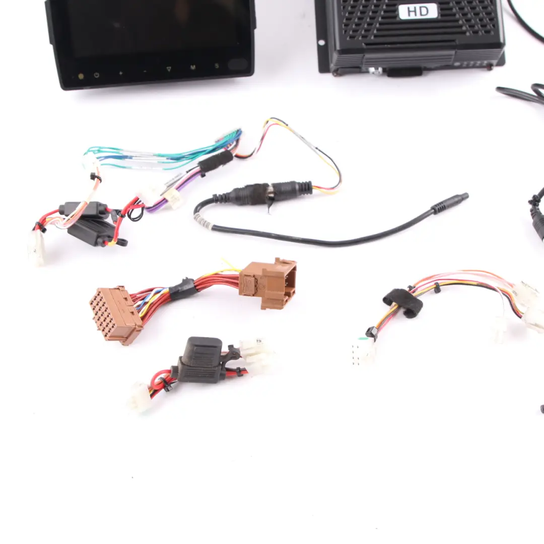 Vehicle Recorder Dash Cam Security Camera Full HD USB Screen Set to Car with Part number MDVR-4CH-HD Car Vehicle Recorder Dash Cam Security Camera Full HD USB Screen Set - SKU MDVR-4CH-HD - Part number MDVR-4CH-HD