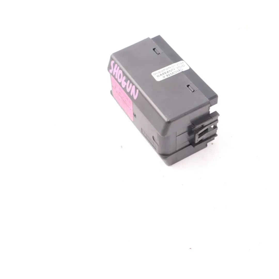 Front Fuse Box Relay Control Unit Module ECU to Mitsubishi Shogun with Part number MR587816 Mitsubishi Shogun Front Fuse Box Relay Control Unit Module ECU - SKU MR587816 - Part number MR587816