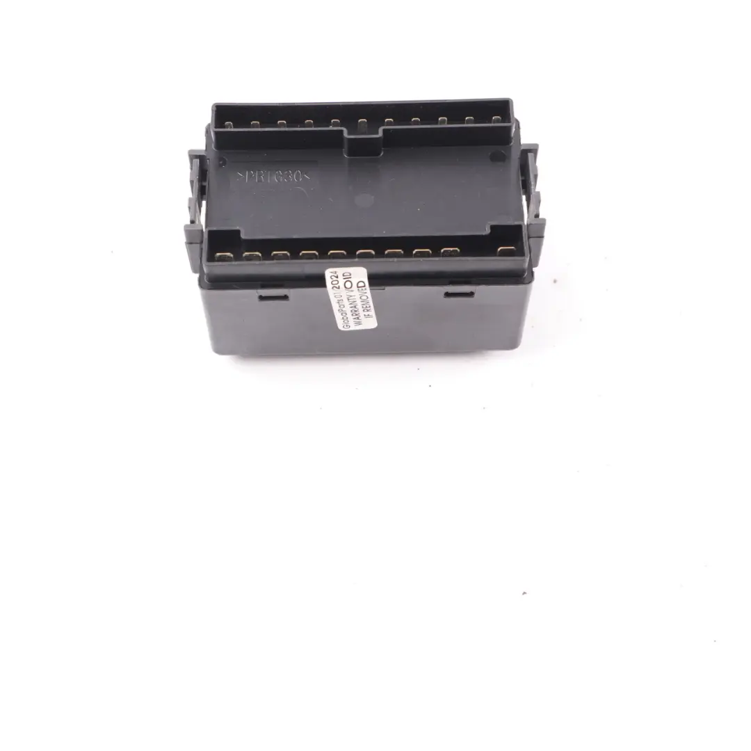 Front Fuse Box Relay Control Unit Module ECU to Mitsubishi Shogun with Part number MR587816 Mitsubishi Shogun Front Fuse Box Relay Control Unit Module ECU - SKU MR587816 - Part number MR587816