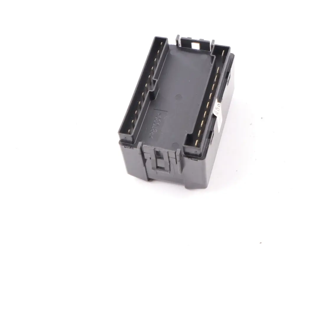 Front Fuse Box Relay Control Unit Module ECU to Mitsubishi Shogun with Part number MR587816 Mitsubishi Shogun Front Fuse Box Relay Control Unit Module ECU - SKU MR587816 - Part number MR587816