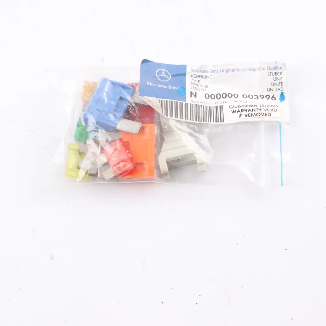 Universal Fusible Relé Unidad Eléctrica Set Bolsa para Mercedes con número de pieza N000000 003996 Mercedes Universal Fusible Relé Unidad Eléctrica Set Bolsa - SKU N000000003996 - Número de pieza N000000 003996