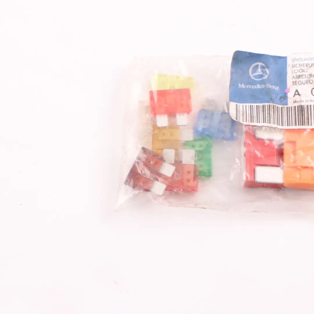 Replacement Fuse Kit Set to Mercedes W169 W204 W211 C219 with Part number N000000004325 Mercedes W169 W204 W211 C219 Replacement Fuse Kit Set - SKU N000000004325 - Part number N000000004325
