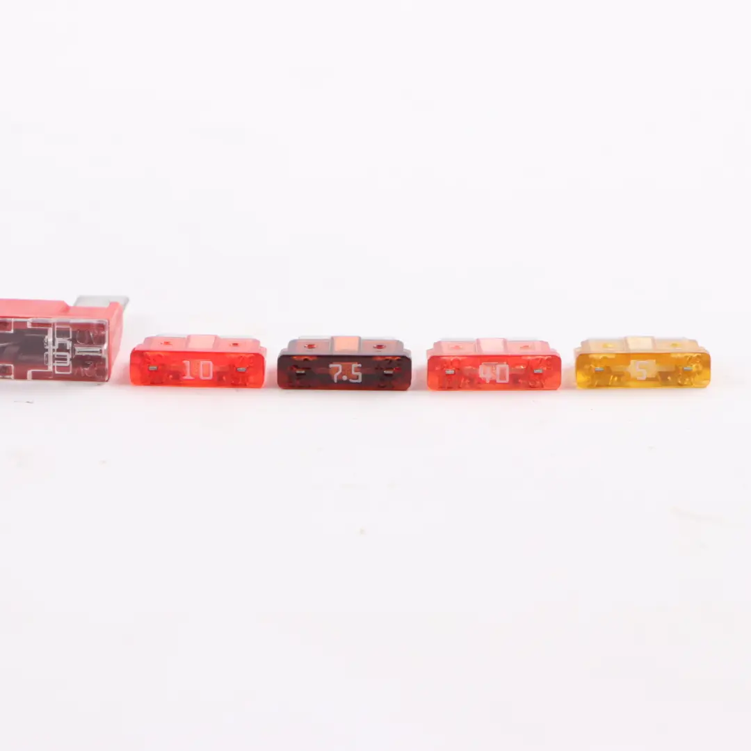 Kit de fusibles de remplacement pour Mercedes W169 W204 W211 C219 à propos du numéro de pièce N000000004325 Mercedes W169 W204 W211 C219 Kit de fusibles de remplacement - SKU N000000004325 - Numéro de pièce N000000004325