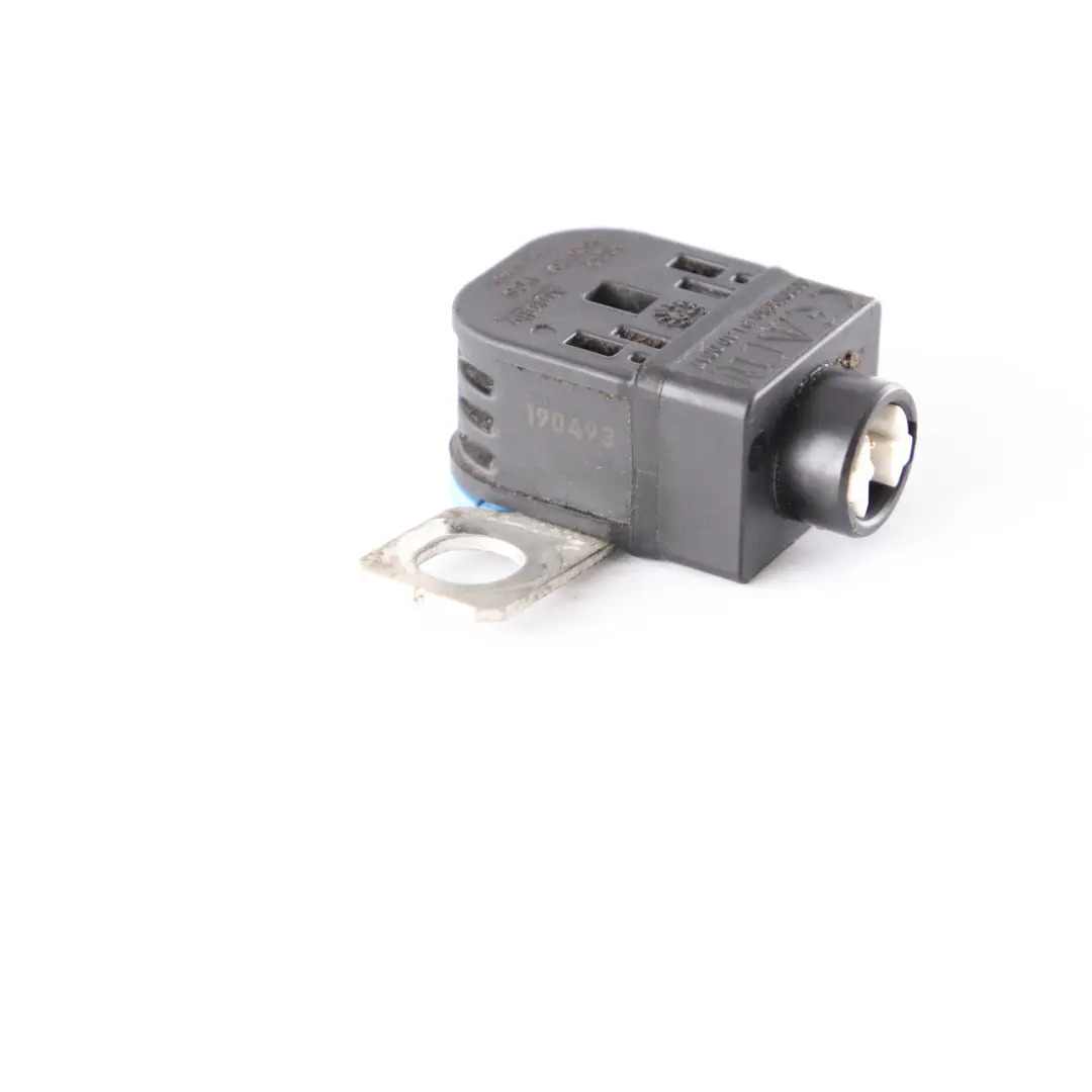Interruptor Protección Fusible Batería para Mercedes W177 W247 con número de pieza N000000008776 Mercedes W177 W247 Interruptor Protección Fusible Batería - SKU N000000008776 - Número de pieza N000000008776