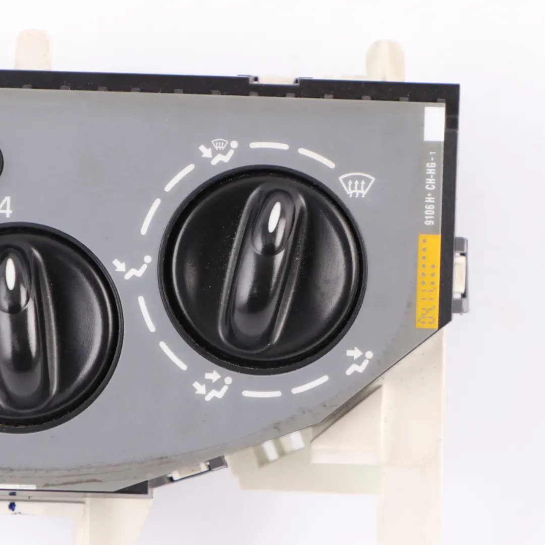 Heater Climate Control Air Con A/C Panel to Renault Trafic II Vivaro A with Part number N108576R Renault Trafic II Vivaro A Heater Climate Control Air Con A/C Panel - SKU N108576R - Part number N108576R