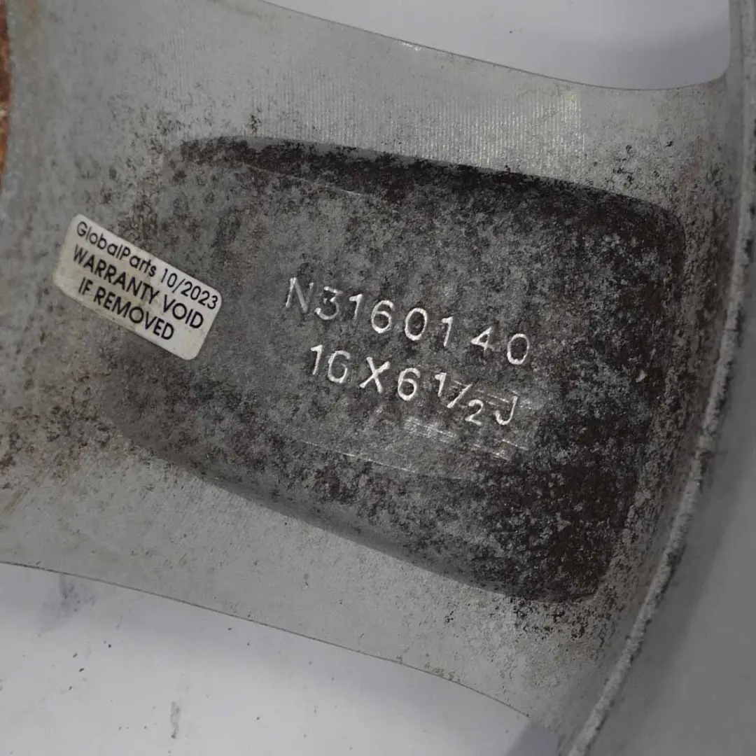 Llanta de aleación plateada Nissan Qashqai 16" ET:40 6,5J para con número de pieza N3160140 Llanta de aleación plateada Nissan Qashqai 16" ET:40 6,5J - SKU N3160140-2 - Número de pieza N3160140