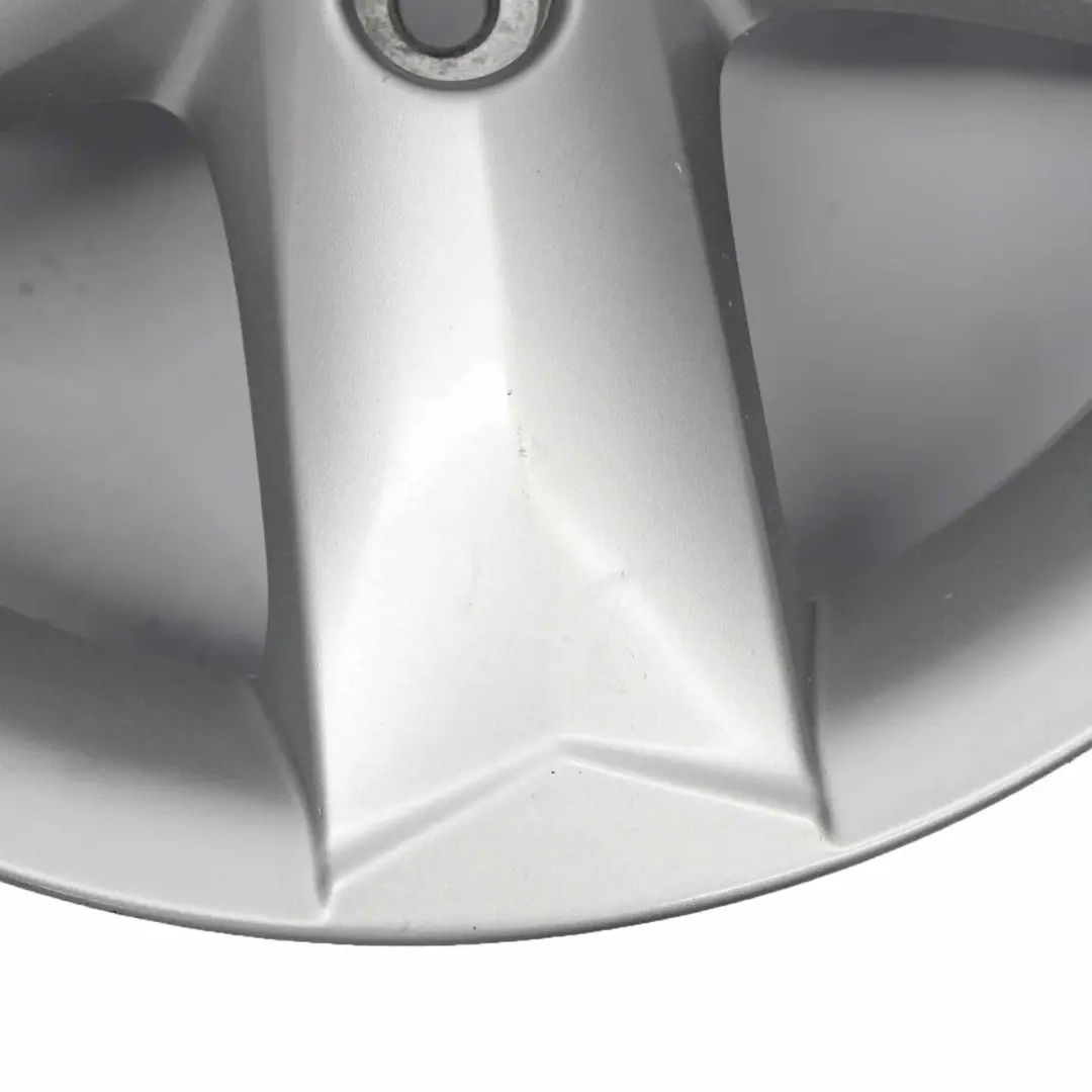 Llanta de aleación plateada Nissan Qashqai 16" ET:40 6,5J para con número de pieza N3160140 Llanta de aleación plateada Nissan Qashqai 16" ET:40 6,5J - SKU N3160140-2 - Número de pieza N3160140