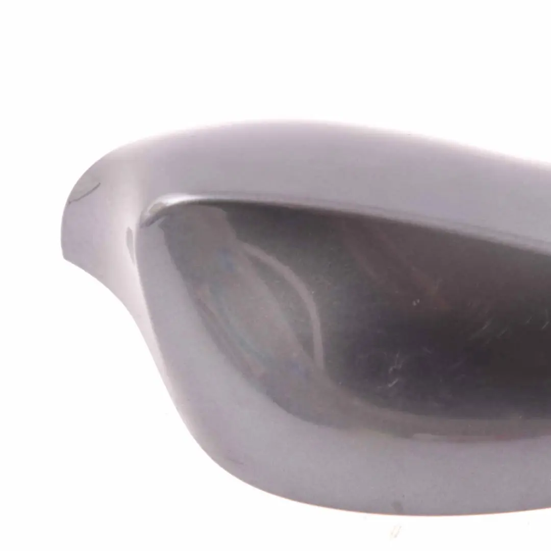 Copertura specchio retrovisore destro Sparkling Graphite Metallic A22 per BMW E87 con numero di parte 0032680 BMW E87 Copertura specchio retrovisore destro Sparkling Graphite Metallic A22 - SKU P0032680-SG1 - Numero di parte 0032680