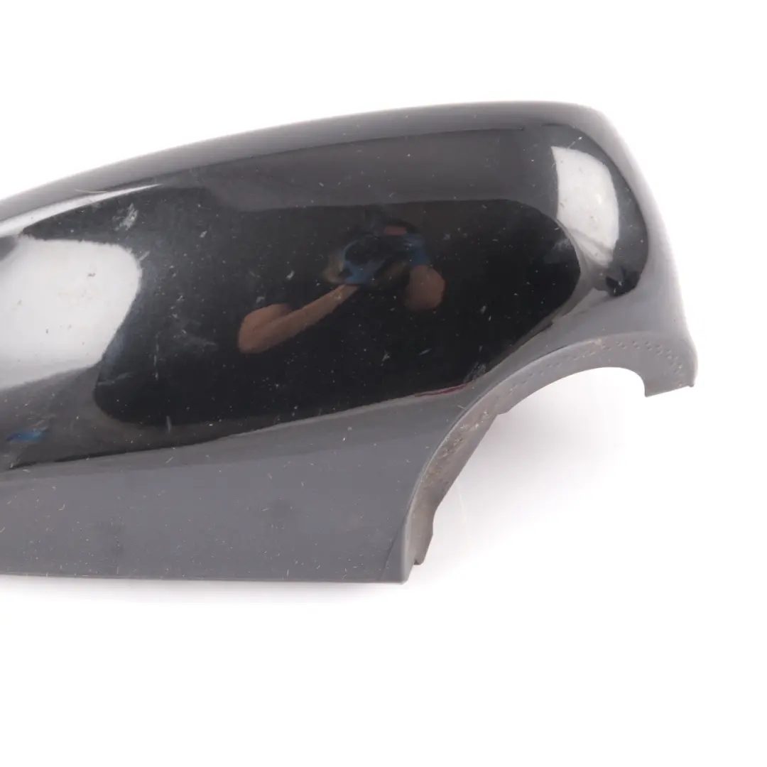Tapa Derecha Carcasa Espejo Retrovisor Negro Zafiro 475 para BMW E92 E93 con número de pieza 0033794 BMW E92 E93 Tapa Derecha Carcasa Espejo Retrovisor Negro Zafiro 475 - SKU P0033794-BS - Número de pieza 0033794