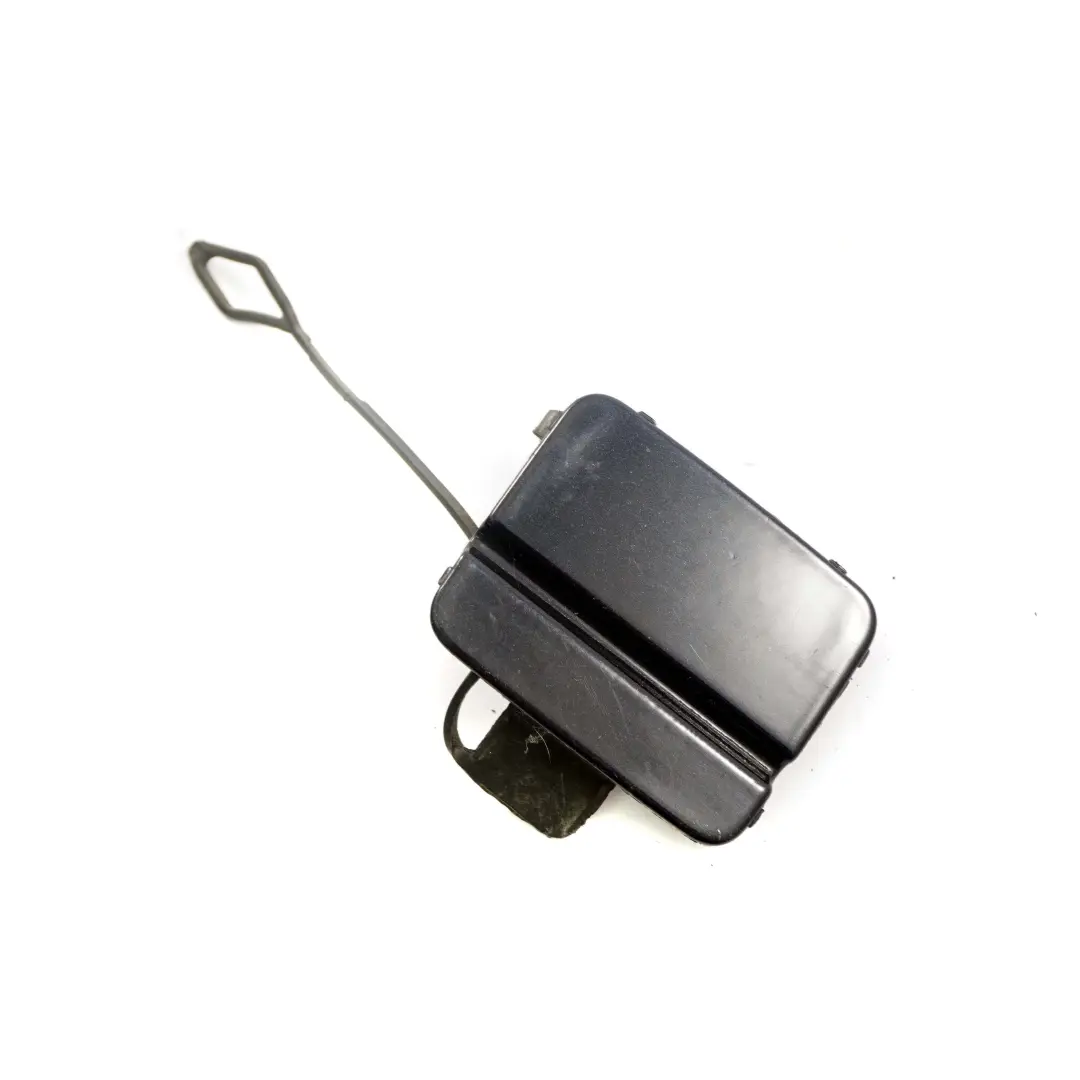 Flap Towing Eye Parachoques trasero Carbonschwarz Metallic 7116690 para BMW E90 con número de pieza 0034445 BMW E90 Flap Towing Eye Parachoques trasero Carbonschwarz Metallic 7116690 - SKU P0034445-CAR - Número de pieza 0034445