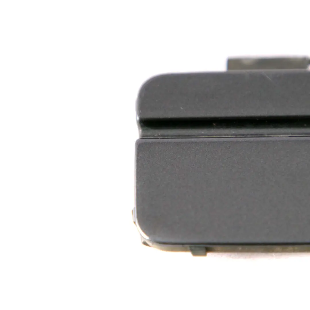 Œil de remorquage pare-chocs arrière Graphite étincelant 7907257 pour BMW E91 M Sport à propos du numéro de pièce 0034446 BMW E91 M Sport Œil de remorquage pare-chocs arrière Graphite étincelant 7907257 - SKU P0034446-SG - Numéro de pièce 0034446