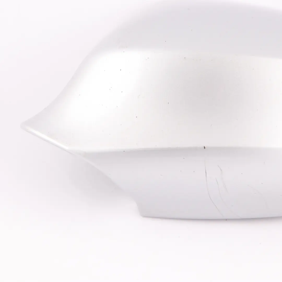 Tapa Carcasa Espejo Retrovisor Izquierdo Titansilber Plata 354 para BMW E90 E91 LCI con número de pieza 0036829 BMW E90 E91 LCI Tapa Carcasa Espejo Retrovisor Izquierdo Titansilber Plata 354 - SKU P0036829-TS - Número de pieza 0036829