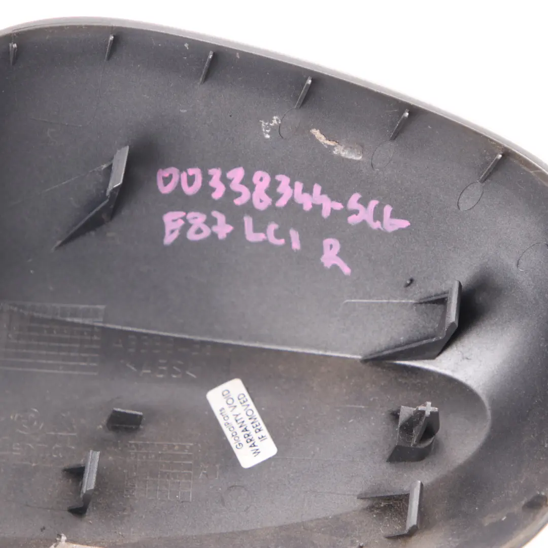 Obudowa Osłona Lusterka Prawa Srebrna P do BMW E87 LCI o numerze 0038344 BMW E87 LCI Obudowa Osłona Lusterka Prawa Srebrna P - SKU P0038344-SCG - Numer Części 0038344