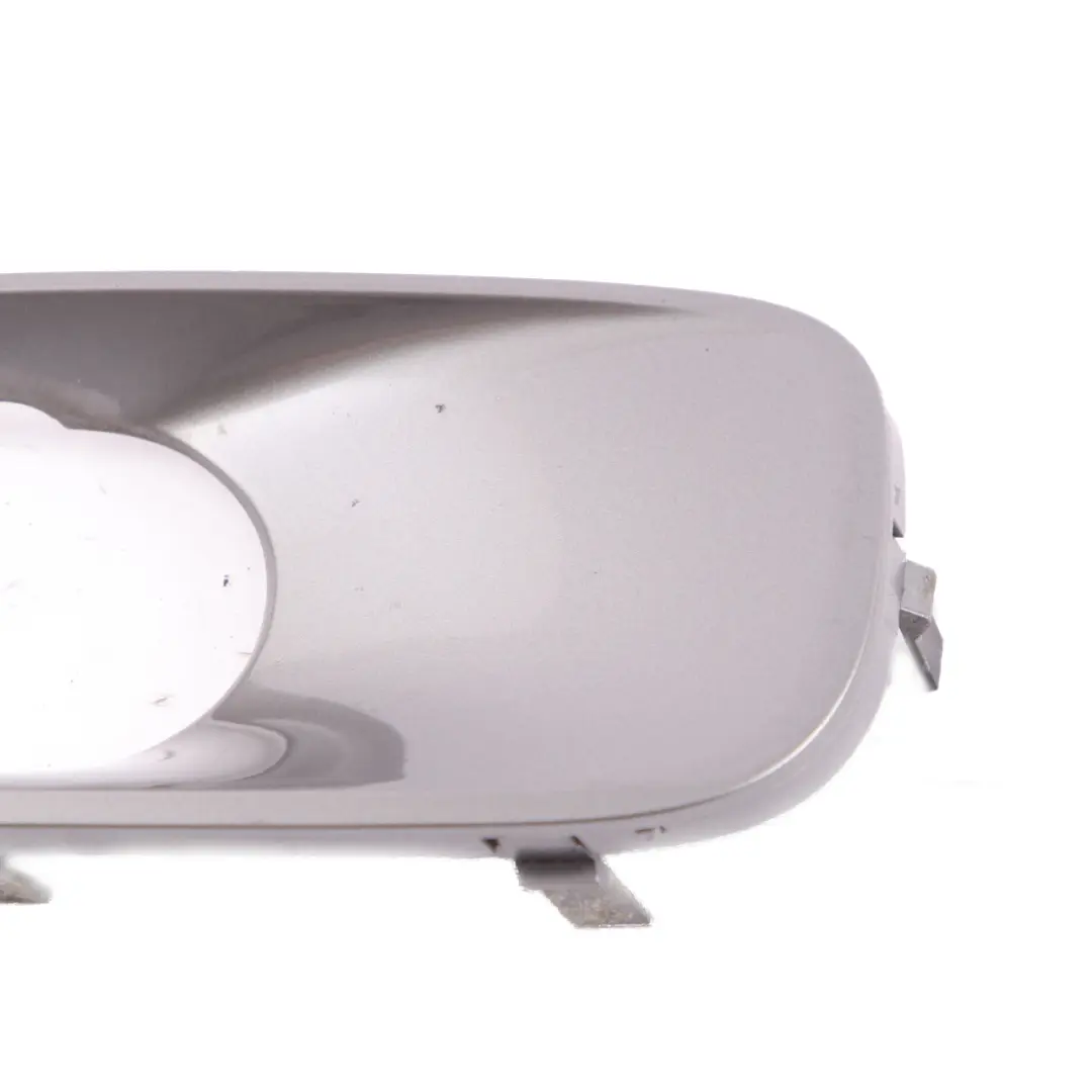 Osłona Lampy Przeciwmgielnej Przód Lewa Sterlinggrau Grey do BMW X5 E53 o numerze 0301729 BMW X5 E53 Osłona Lampy Przeciwmgielnej Przód Lewa Sterlinggrau Grey - SKU P0301729-STG - Numer Części 0301729