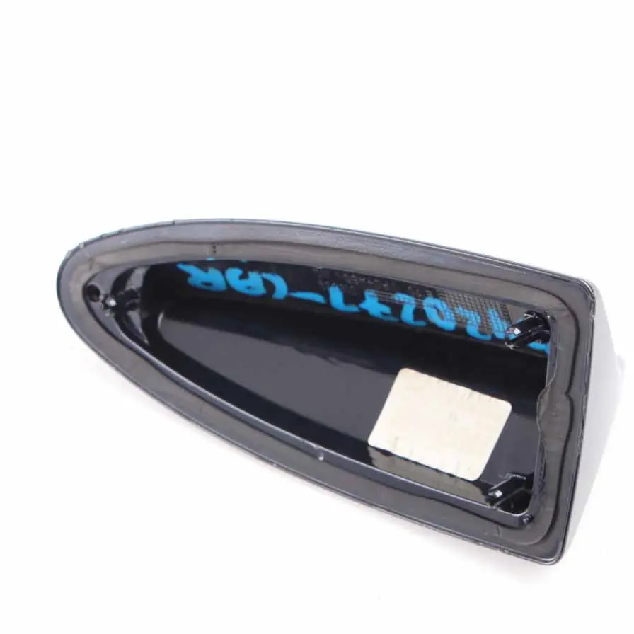 Leergehäuse Dachantenne Carbonschwarz Metallic 416 für BMW X5 X6 E70 E71 F11 mit Teilenummer 0420271 BMW X5 X6 E70 E71 F11 Leergehäuse Dachantenne Carbonschwarz Metallic 416 - SKU P0420271-CAR - Teilenummer 0420271