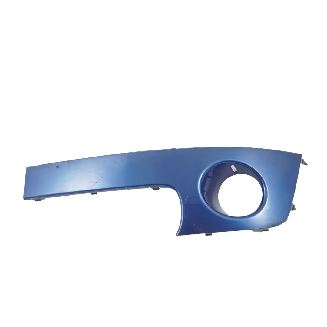 Embellecedor Parachoques Delantero Izquierdo Lightning Blue A63 2753657 para Mini R56 con número de pieza 0430223 Mini R56 Embellecedor Parachoques Delantero Izquierdo Lightning Blue A63 2753657 - SKU P0430223-LB3 - Número de pieza 0430223