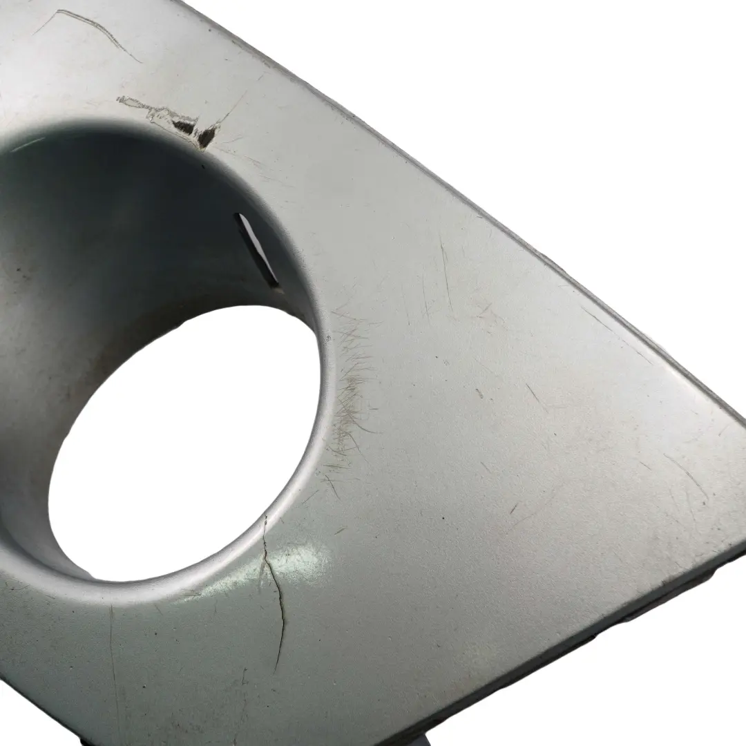 Paraurti Modanatura Carenatura Davanti SX Apertura Puro Argento per Mini R55 R56 con numero di parte 0430223 Mini R55 R56 Paraurti Modanatura Carenatura Davanti SX Apertura Puro Argento - SKU P0430223-PS - Numero di parte 0430223