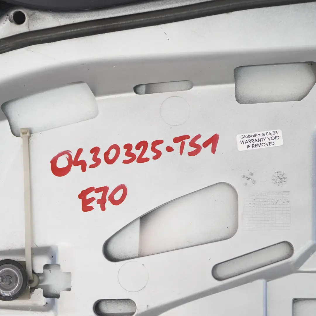 Spoiler trasero superior a?rea Titansilber plata 354 para BMW E70 1 con número de pieza 0430325 BMW E70 1 Spoiler trasero superior a?rea Titansilber plata 354 - SKU P0430325-TS1 - Número de pieza 0430325