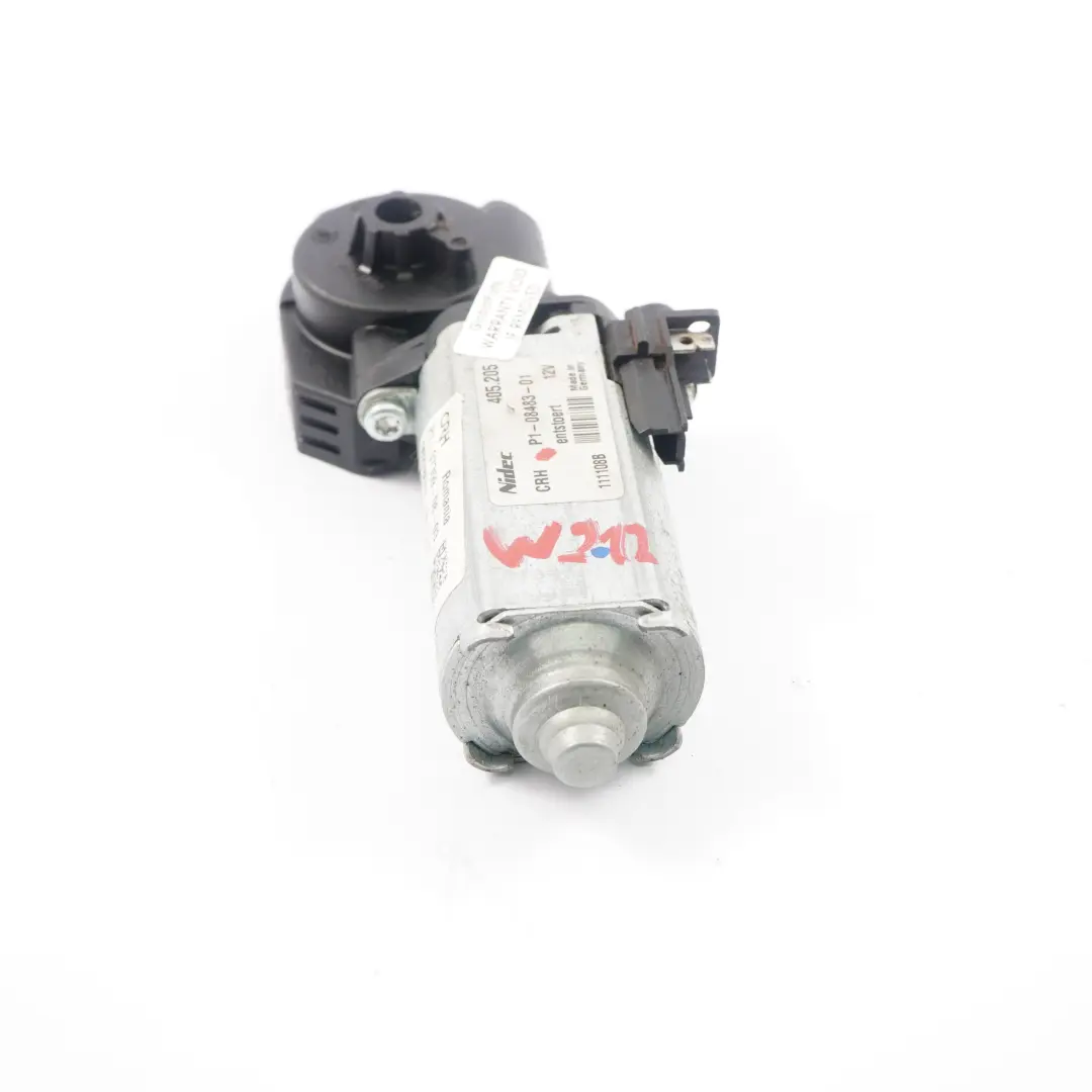 Stellmotor Sitzverstellung Vorne Rechts für Mercedes W212 mit Teilenummer P1-08483-01 Mercedes W212 Stellmotor Sitzverstellung Vorne Rechts - SKU P1-08483-01 - Teilenummer P1-08483-01