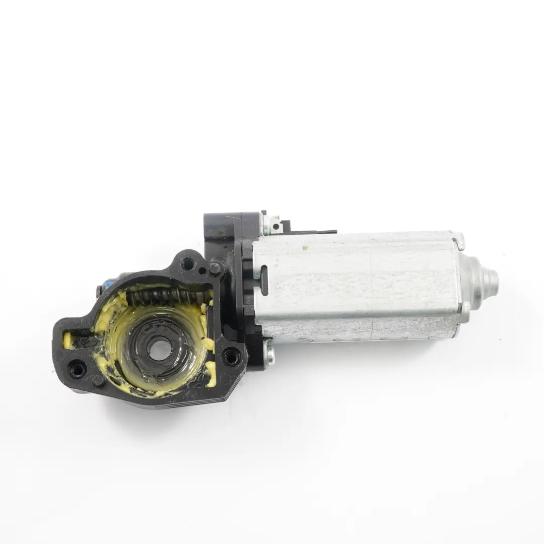 Mercedes W212 Motore sedile anteriore sinistro N/S Attuatore motore - SKU P1-08483-02 - Numero di parte P1-08483-02