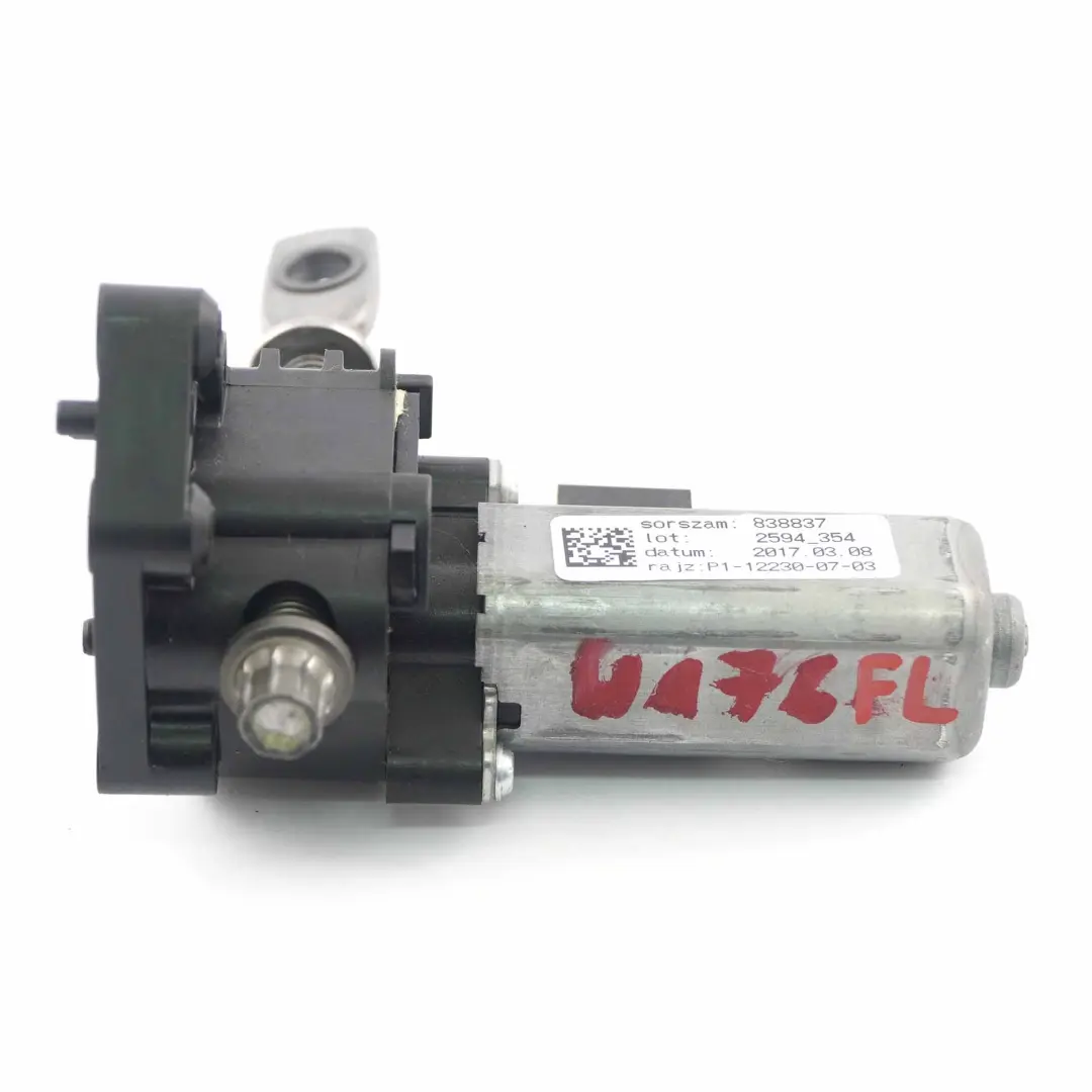 Motore sedile anteriore sinistro Attuatore motore per Mercedes W176 con numero di parte P1-12230-07-03 Mercedes W176 Motore sedile anteriore sinistro Attuatore motore - SKU P1-12230-07-03 - Numero di parte P1-12230-07-03