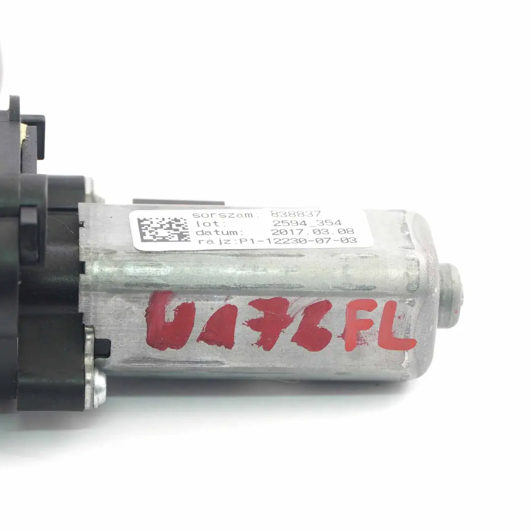Mercedes W176 Moteur siège avant gauche Adjustuster Motor - SKU P1-12230-07-03 - Numéro de pièce P1-12230-07-03