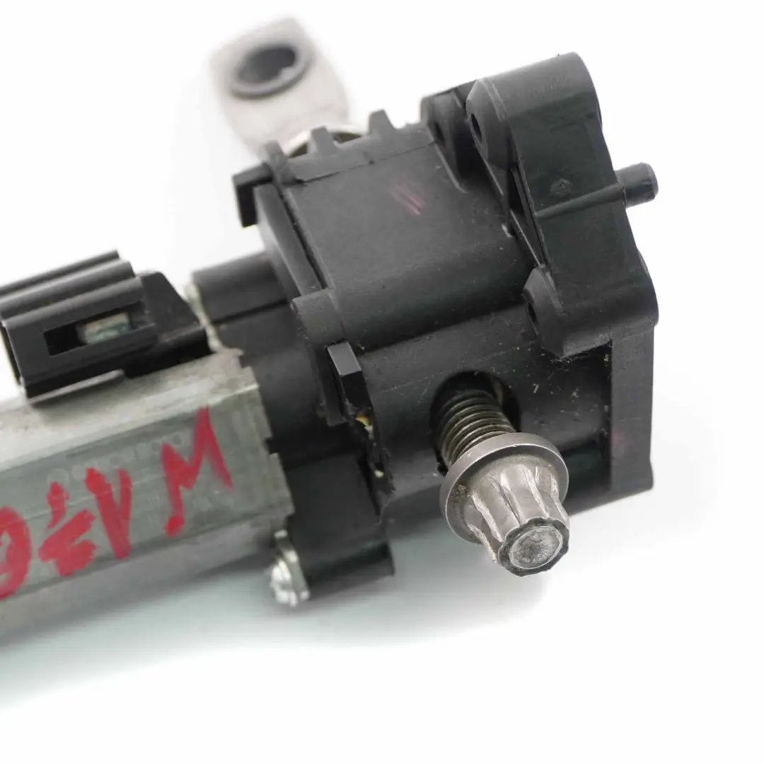 Mercedes W176 Motor asiento delantero derecho Accionamiento - SKU P1-12230-08-03 - Número de pieza P1-12230-08-03