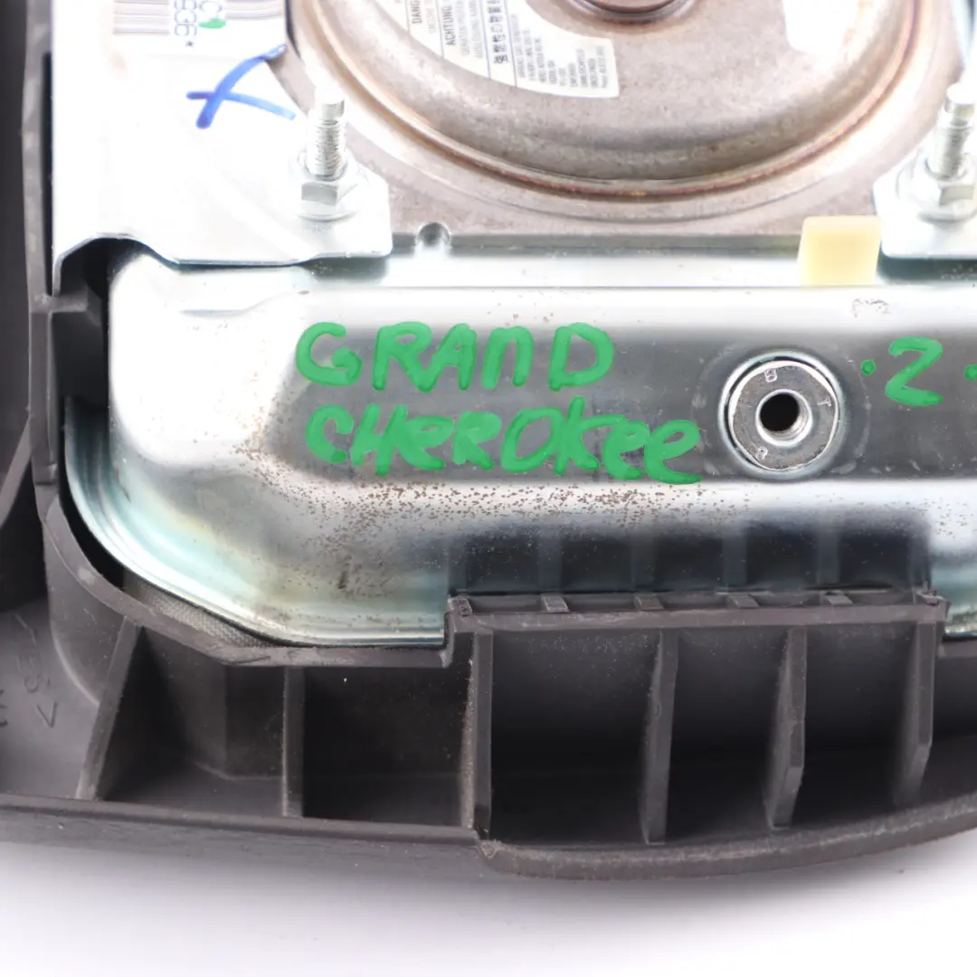 Steering Wheel Air Module Driver's Side Black to Jeep Grand Cherokee WJ with Part number P5GV61XDVAC Jeep Grand Cherokee WJ Steering Wheel Air Module Driver's Side Black - SKU P5GV61XDVAC - Part number P5GV61XDVAC