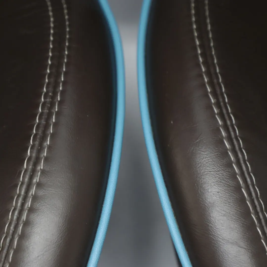 Sedili in pelle riscaldati Sport Lounge Set sedili tartufo scuro per Mini R57 Cabrio con numero di parte R57 Sport Leather Lounge Mini R57 Cabrio Sedili in pelle riscaldati Sport Lounge Set sedili tartufo scuro - SKU R57 Sport Leather Lounge - Numero di parte R57 Sport Leather Lounge