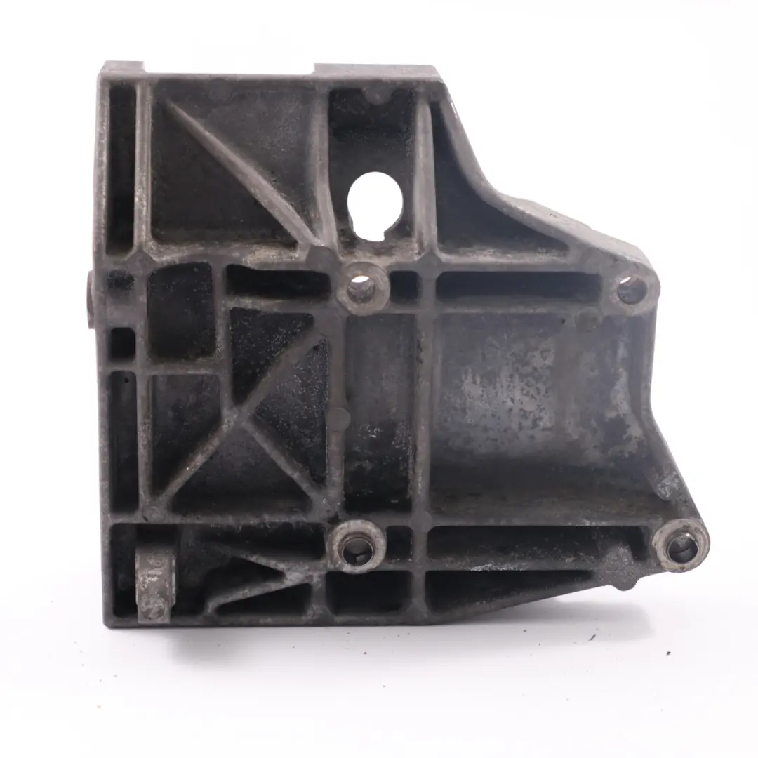  Support Alternateur Mercedes W210 W901 OM603 Diesel Support montage de moteur - SKU R6031550735 - Numéro de pièce R6031550735