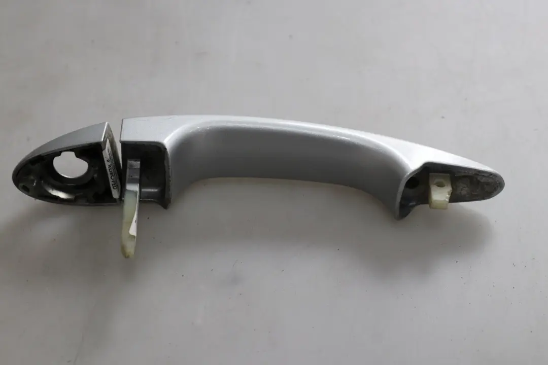 Handle Grab Cap Front Right O/S Titansilber Titan Silver to BMW X3 Series E83 with Part number 303025 BMW X3 Series E83 Handle Grab Cap Front Right O/S Titansilber Titan Silver - SKU rhd-0303025-TS - Part number 303025