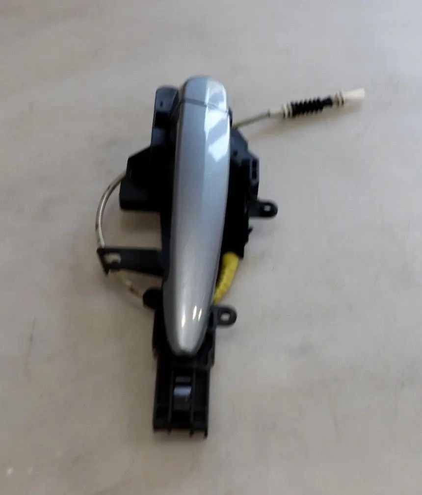 Complete Grab Handle Front Left N/S Quartz Blau Blue to BMW 1 Series 1 E81 E87 with Part number 392545 BMW 1 Series 1 E81 E87 Complete Grab Handle Front Left N/S Quartz Blau Blue - SKU rhd-0392545-QB1 - Part number 392545