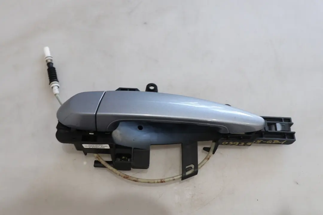 Complete Grab Handle Front Left N/S Quartz Blau Blue to BMW 1 Series 1 E81 E87 with Part number 392545 BMW 1 Series 1 E81 E87 Complete Grab Handle Front Left N/S Quartz Blau Blue - SKU rhd-0392545-QB1 - Part number 392545